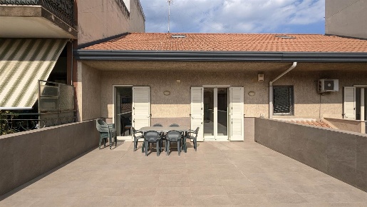 Foto Case semi ndipendenti in VIA NIZZETI 36, Aci Catena Centro di 156 m²