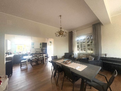 Foto Appartamento a Trecastagni di 160 m² con 5 locali in affitto