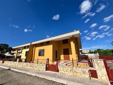 Foto Villa bifamiliare in Piazzale Mininni Giuseppe 3, Palo del Colle