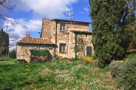Foto Rustico a Pomarance di 190 m² con 5 locali in vendita
