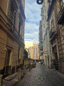 Foto Appartamento a Napoli Chiaia di 175 m² con 5 locali in affitto