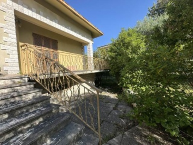Foto Casa indipendente in via del Mare, Morro d'Alba Centro di 140 m²
