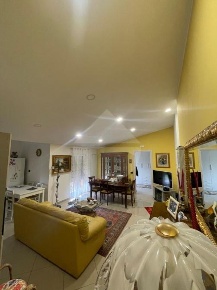 Foto Appartamento in Via Beato Giovanni XXIII, Acri Centro di 92 m²