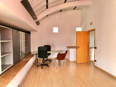 Foto Ufficio a Siena Cerchiaia - Coroncina di 100 m² con 3 locali