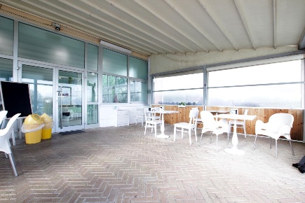 Foto Locale commerciale a Monteroni d'Arbia Centro di 130 m² con 3 locali