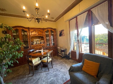 Foto Appartamento a Siena Scacciapensieri di 115 m² con 5 locali in vendita
