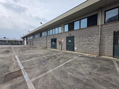 Foto Capannone industriale a Santa Croce sull'Arno Centro di 1000 m²
