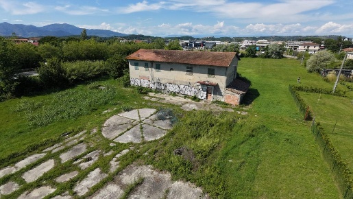 Foto Rustico a Pontedera La Rotta, Pietroconti di 600 m² con 20 locali