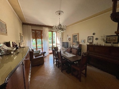 Foto Appartamento a Siena Cappuccini di 215 m² con 8 locali in vendita