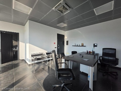 Foto Ufficio a Pisa La Vettola di 30 m² con 1 locali in vendita
