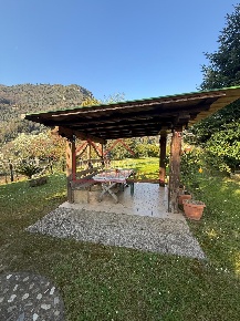 Foto Casa indipendente a Camaiore Camaiore Paese di 12 m² con 6 locali