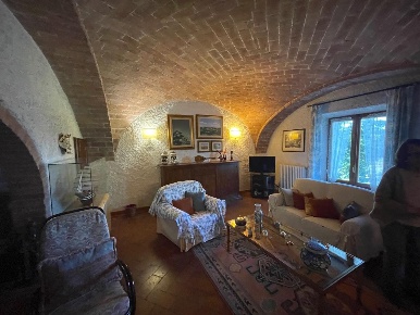 Foto Casale a Siena Agostoli - Montalbuccio di 390 m² con 12 locali