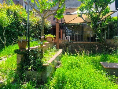 Foto Appartamento a Sinalunga Bettolle di 180 m² con 6 locali in vendita