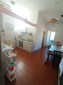 Foto Appartamento a Carrara Avenza di 120 m² con 8 locali in vendita