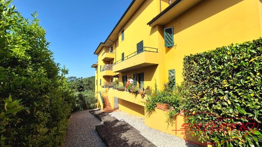 Foto Appartamento a Montecarlo Centro di 88 m² con 4 locali in vendita
