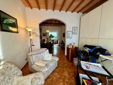 Foto Appartamento a Siena Fuori Porta Pispini di 135 m² con 5 locali