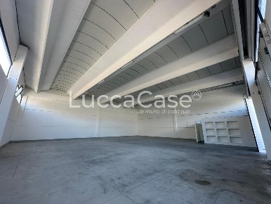 Foto Capannone industriale a Lucca San Marco - Acquacalda di 400 m²