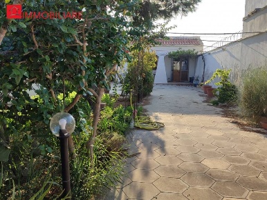 Foto Villa a schiera a Lecce Torre Chianca di 45 m² con 3 locali in affitto
