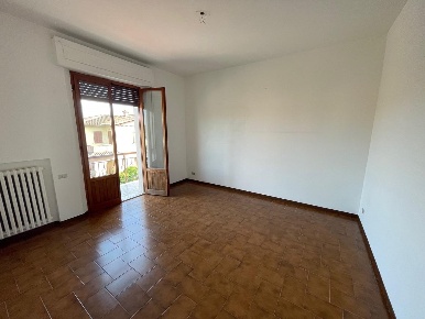 Foto Appartamento a Monteroni d'Arbia Centro di 110 m² con 6 locali