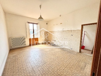 Foto Appartamento a Empoli Centro Storico di 103 m² con 5 locali in vendita