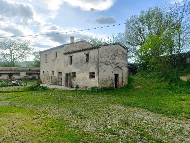 Foto Casale a Lucignano Centro di 860 m² con 20 locali in vendita