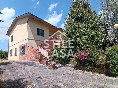 Foto Casa indipendente a Altopascio Badia Pozzeveri, Le Corti di 250 m²