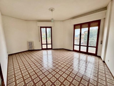 Foto Appartamento a Rapolano Terme Centro di 175 m² con 6 locali in vendita
