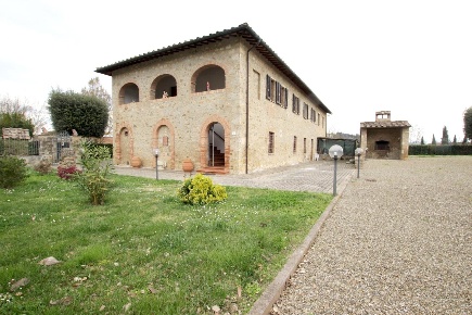 Foto Appartamento a Poggibonsi Staggia di 270 m² con 8 locali in vendita