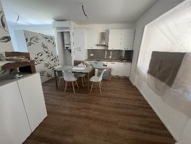 Foto Appartamento a Osimo di 100 m² con 5 locali in vendita