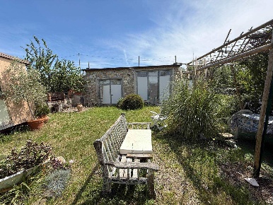 Foto Struttura sanitaria a Santa Luce di 152 m² con 6 locali in vendita
