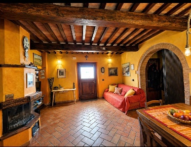 Foto Casa indipendente a San Giuliano Terme Ghezzano di 102 m² con 4 locali