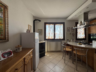 Foto Casa indipendente a Cecina Cecina Centro di 130 m² con 7 locali