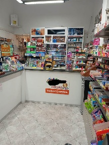 Foto Attività commerciale a Capena Centro di 45 m² con 2 locali in vendita