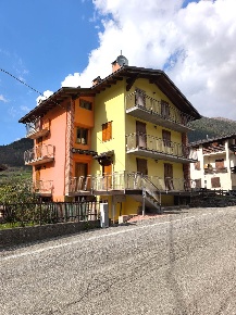 Foto Appartamento in Via Serta 40, Schilpario Centro di 44 m² con 2 locali