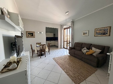Foto Appartamento in Via Amendola, Lastra a Signa Centro di 97 m²