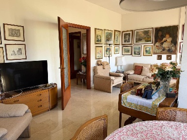 Foto Appartamento in Via Fratelli Di Dio  34, Sesto San Giovanni di 100 m²