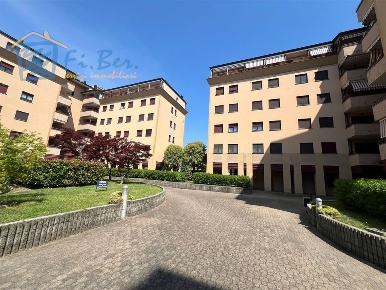 Foto Appartamento in Via D'Annunzio, Pioltello Centro di 90 m² con 3 locali