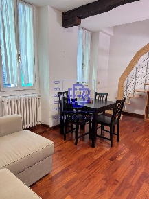 Foto Appartamento in Via Mercato, Milano Brera di 75 m² con 2 locali