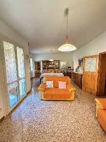 Foto Casa indipendente a Fontanelice di 390 m² con 9 locali in vendita