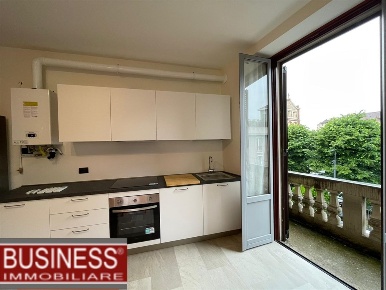 Foto Appartamento in Piazza Santa Maria alla Fontana, Milano Zara di 85 m²