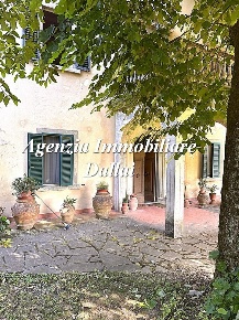 Foto Villa unifamiliare in Via Roma, Scarperia e San Piero Scarperia