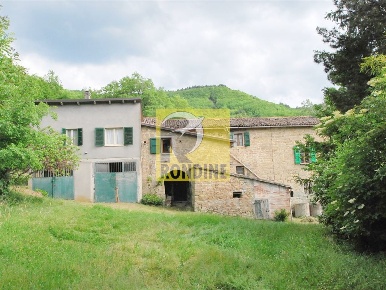 Foto Case semi ndipendenti a Modigliana di 195 m² con 13 locali in vendita