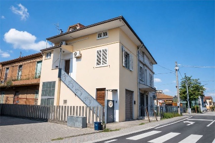 Foto Case semi ndipendenti a Pescara Tiburtina di 80 m² con 4 locali