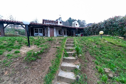 Foto Case semi ndipendenti in Via Spinuida 22, Sirtori Centro di 128 m²