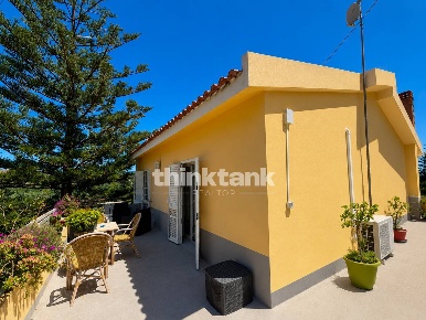 Foto Villa unifamiliare in Traversa Case Bianche, Siracusa Tivoli di 220 m²