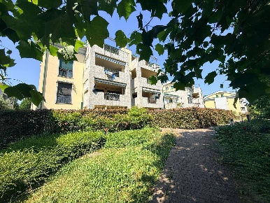 Foto Appartamento in via majorana 8, Correzzana Centro di 95 m² in vendita
