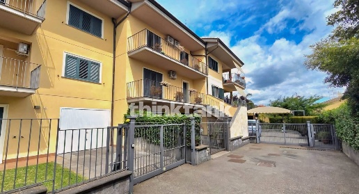 Foto Villa a schiera in Via Mazzaglia, Aci Catena Marchesana di 270 m²