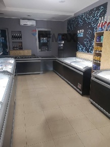 Foto Attività commerciale in via lavaggi 140, Augusta Centro di 100 m²