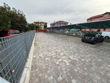 Foto Posti auto in Saponiera, Diano Marina Centro di 16 m² con 1 locali