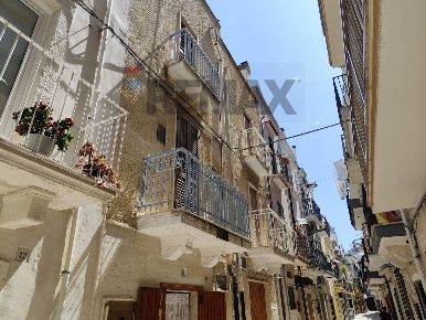 Foto Casa indipendente in Via Imbriani 16, Mola di Bari Centro di 65 m²